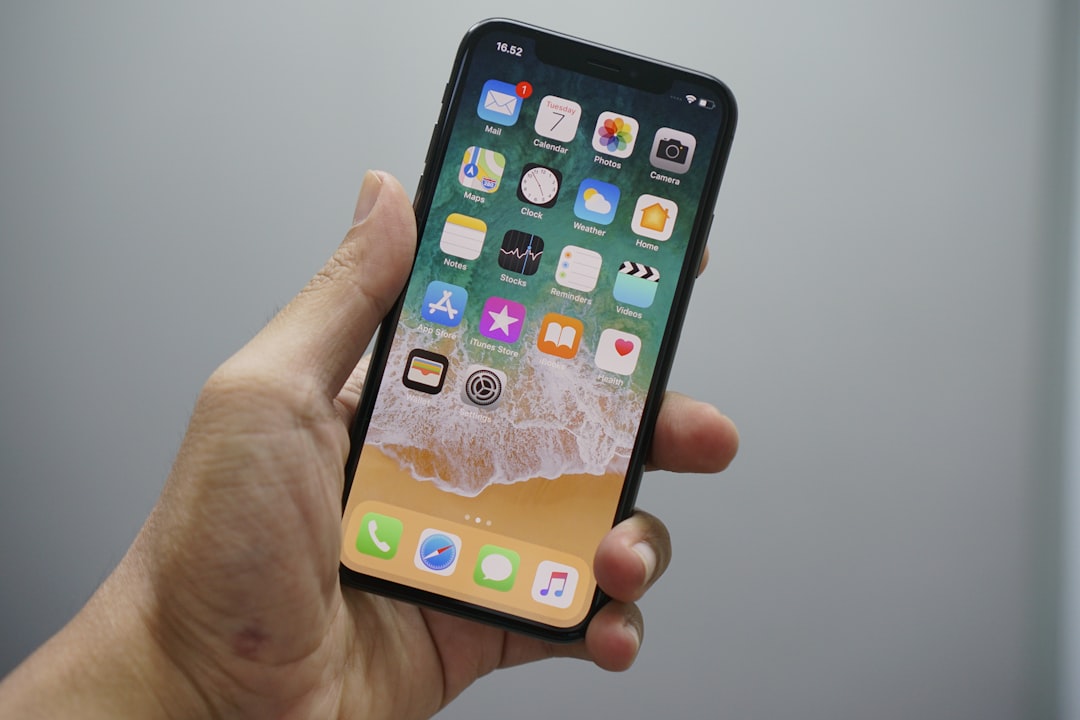 best free emojis for iphone